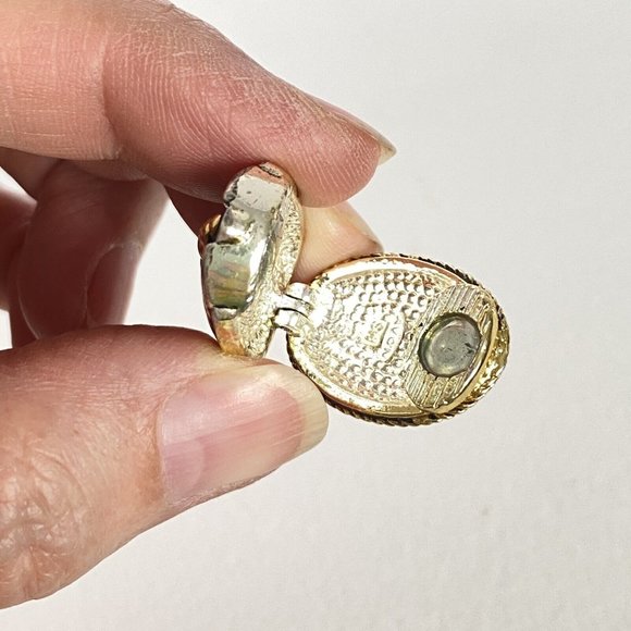 Replacement AVON Vintage Oval Polished Metal Magnetic Reversible Clip On Earring - Picture 8 of 8